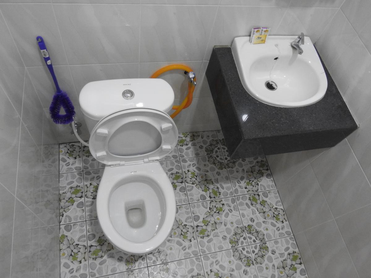 Aryan G100 Homestay Kampung Kuala Besut Esterno foto